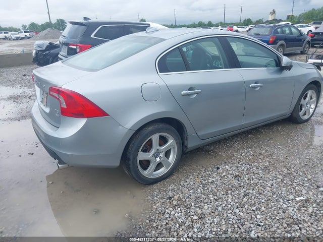 Volvo S60 T5