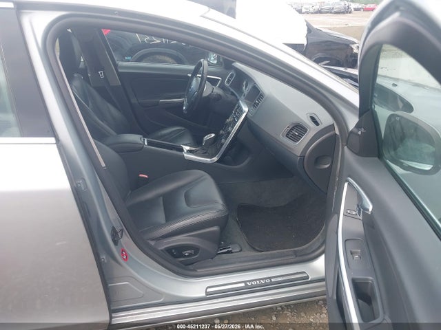 Volvo S60 T5