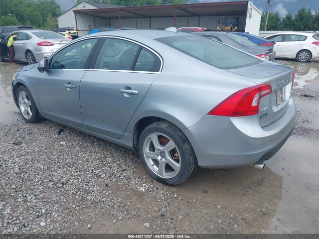 Volvo S60 T5