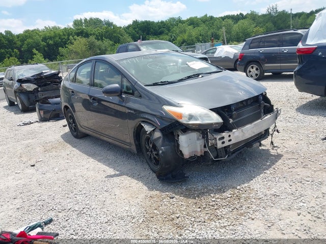 Salvage Toyota Prius Image