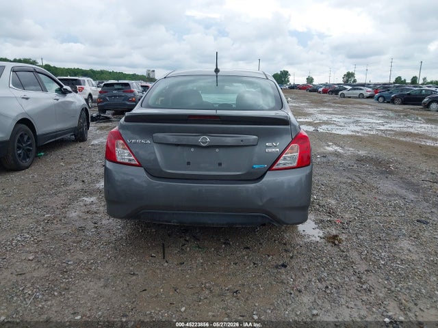 Nissan Versa 1.6 Sv