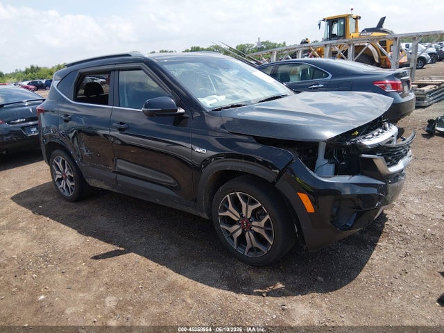 Salvage Kia Seltos Image