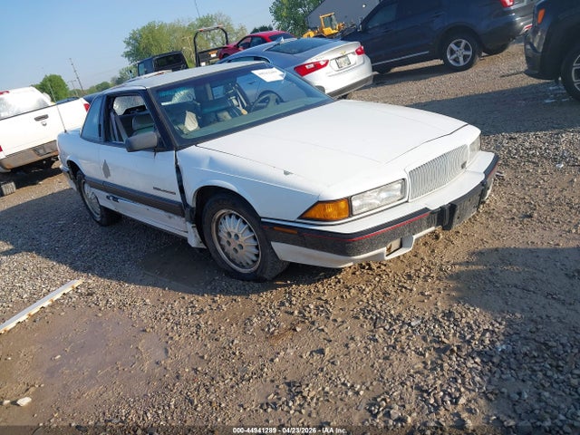 Salvage Buick Regal Image