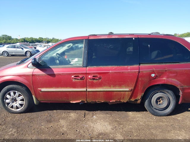 Chrysler Town & Country Touring
