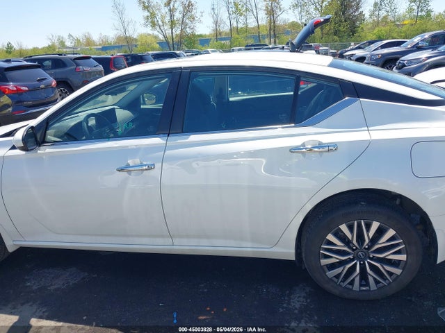 Nissan Altima Sv Intelligent Awd