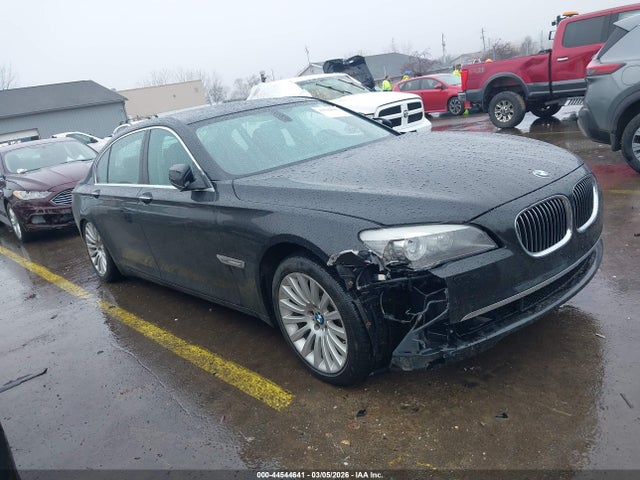 Salvage BMW 7 Series Image