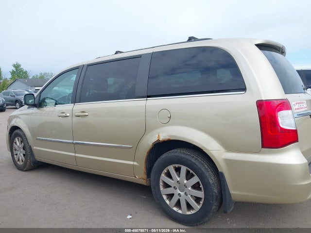 Chrysler Town & Country Touring-l