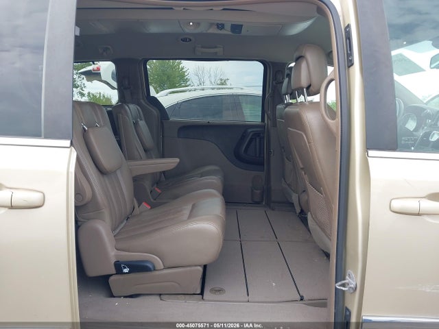Chrysler Town & Country Touring-l