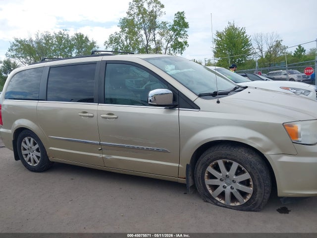 Chrysler Town & Country Touring-l