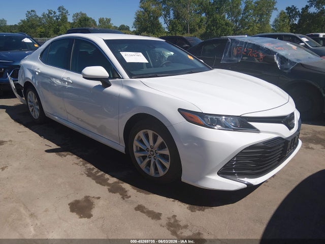 Salvage Toyota Camry Image