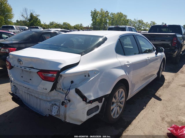 Toyota Camry Le