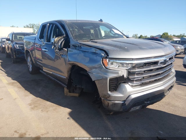 Salvage Chevrolet Silverado 1500 Image