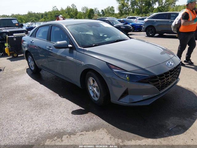 Salvage Hyundai ELANTRA Image