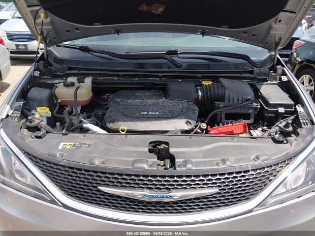 Chrysler Pacifica Touring L Plus