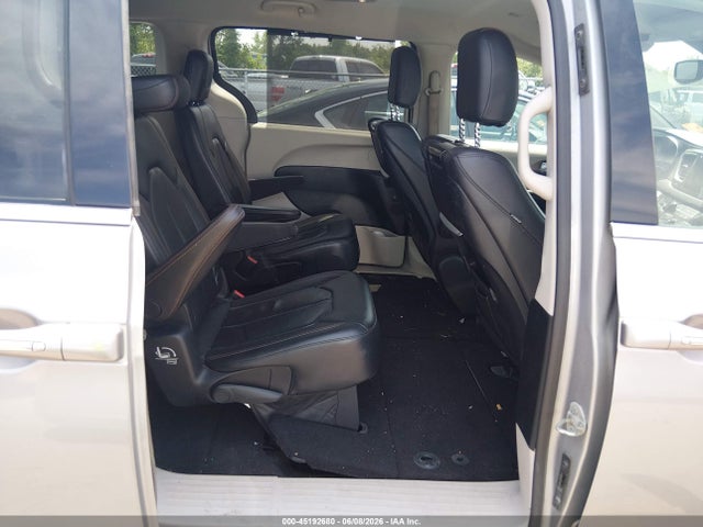 Chrysler Pacifica Touring L Plus