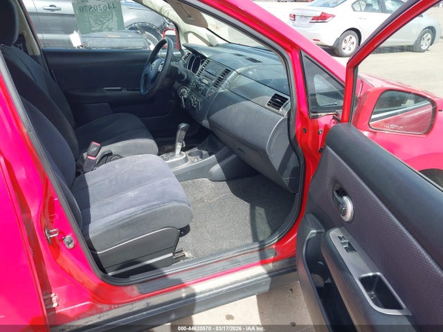 Nissan Versa 1.8s