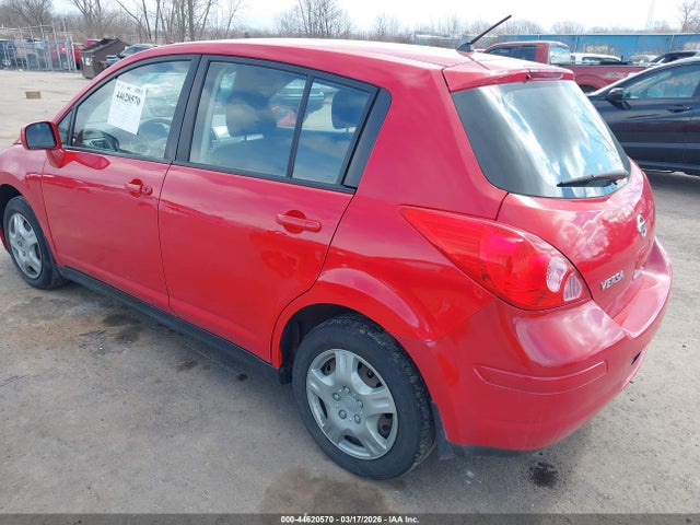Nissan Versa 1.8s