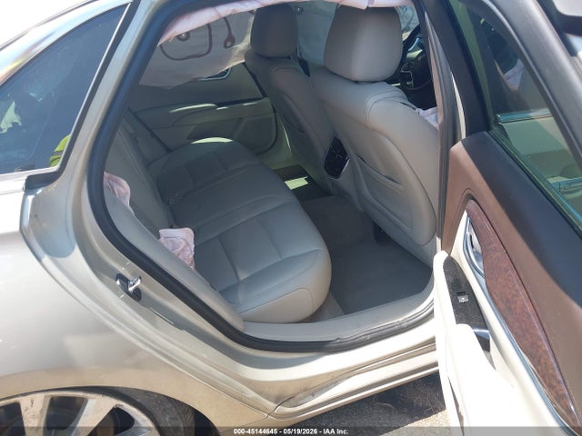 Cadillac XTS Luxury Collection