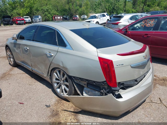 Cadillac XTS Luxury Collection
