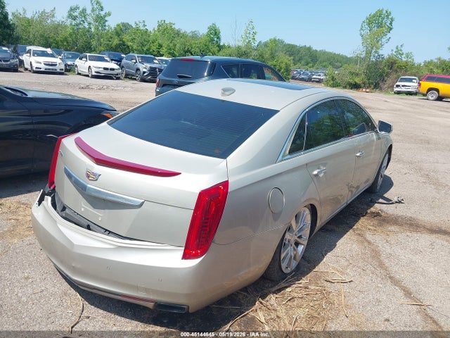 Cadillac XTS Luxury Collection