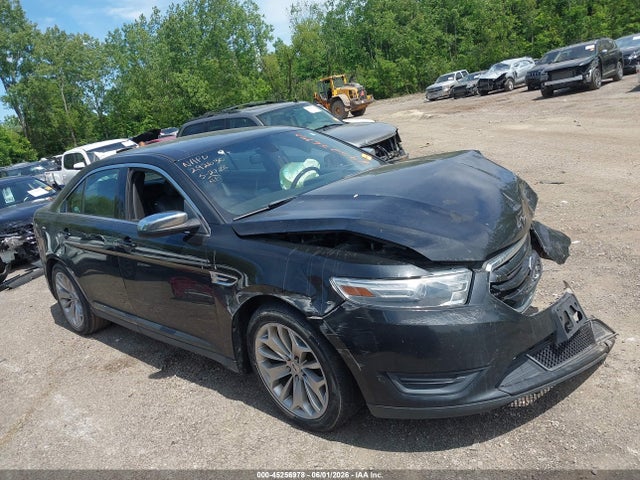 Salvage Ford Taurus Image