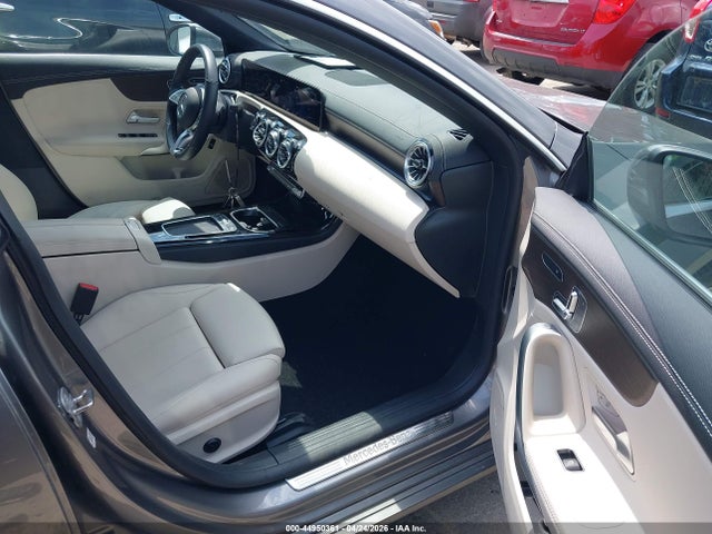 Mercedes-Benz Cla-class 4matic