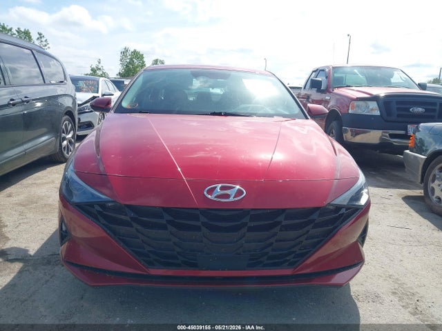 Hyundai ELANTRA Sel
