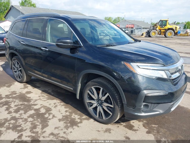 Salvage Honda Pilot Image
