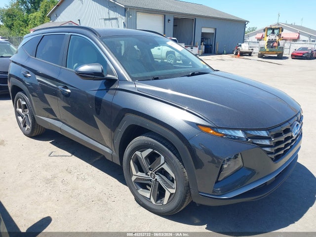Salvage Hyundai TUCSON Image