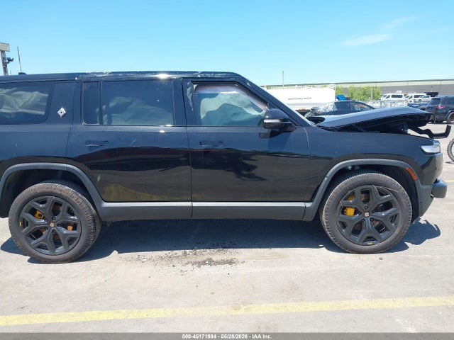 Rivian R1s Adventure