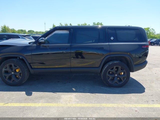 Rivian R1s Adventure