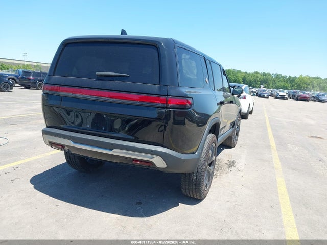 Rivian R1s Adventure