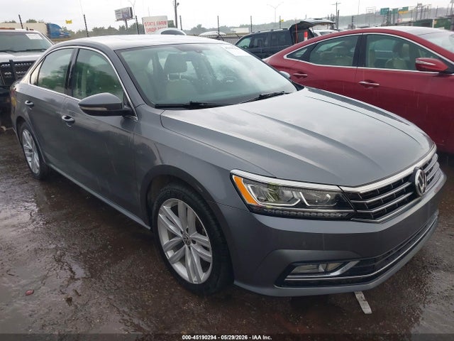Salvage Volkswagen Passat Image