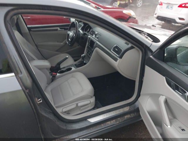 Volkswagen Passat 2.0t Se