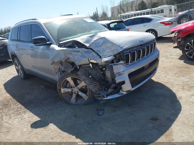 Salvage Jeep Grand Cherokee Image