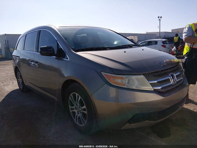 Salvage Honda Odyssey Image