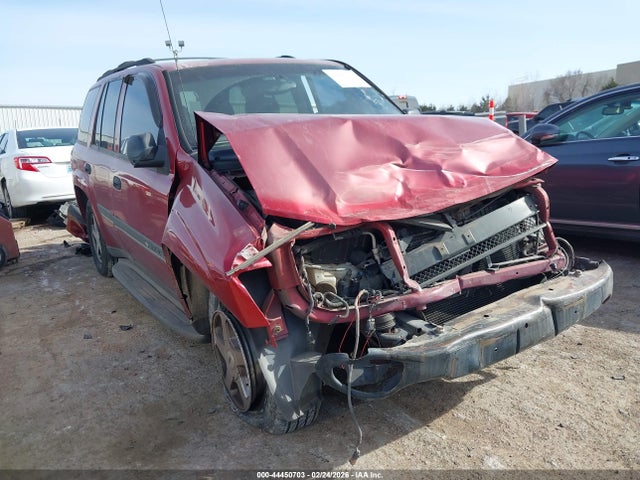 Salvage Chevrolet Trailblazer Image