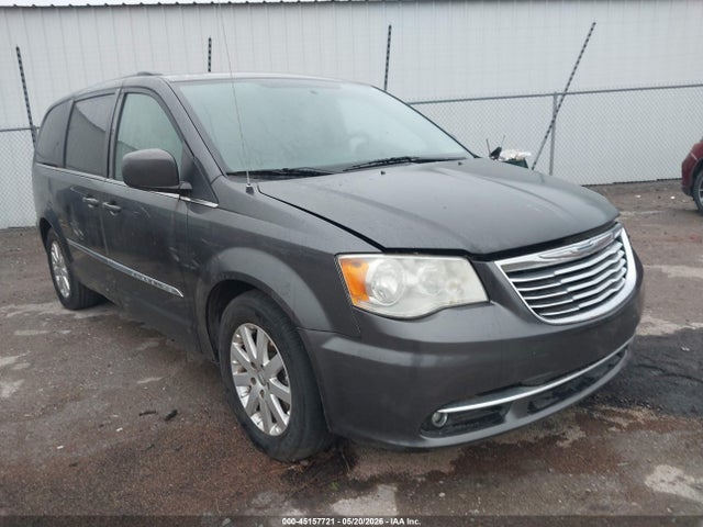 Salvage Chrysler Town & Country Image