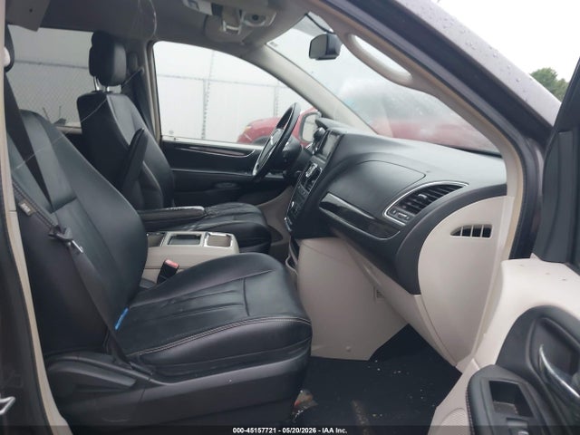 Chrysler Town & Country Touring