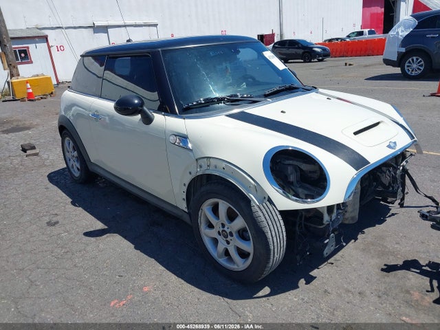 Salvage MINI Cooper S Image