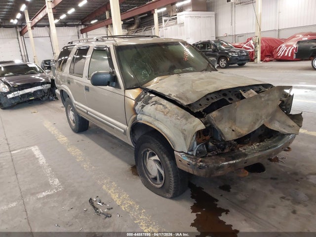 Salvage Chevrolet Blazer Image