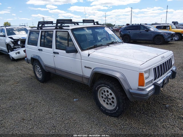 Salvage Jeep Cherokee Image