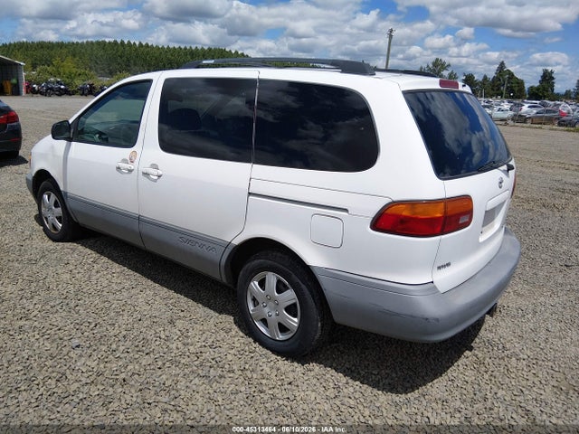 Toyota Sienna Le
