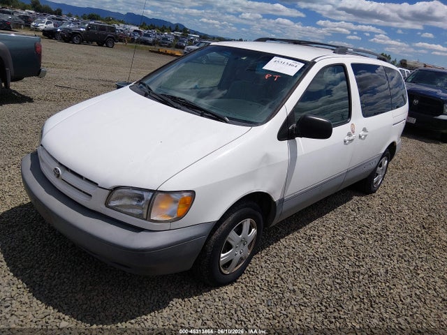 Toyota Sienna Le