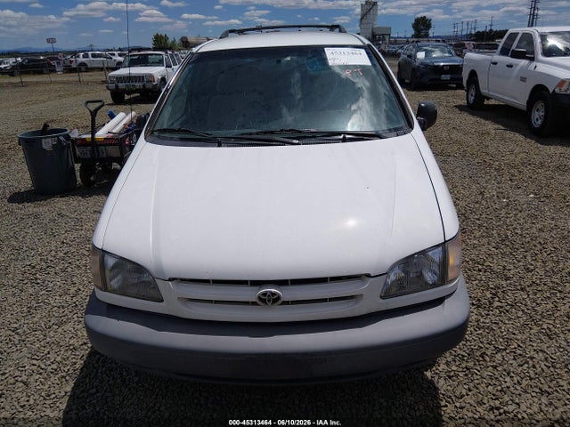 Toyota Sienna Le