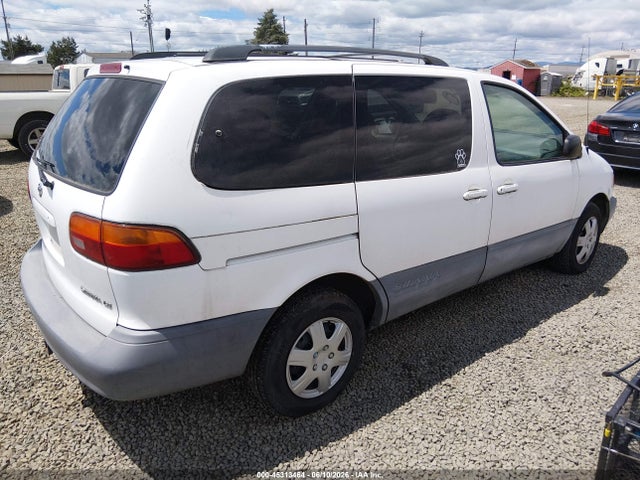 Toyota Sienna Le