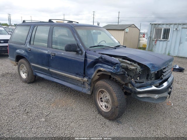 Salvage Ford Explorer Image