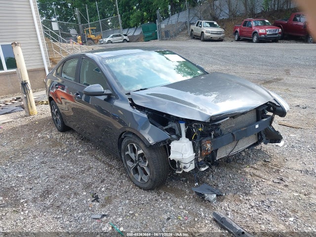 Salvage Kia Forte Image