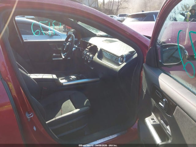 Mercedes-Benz GLA 4matic