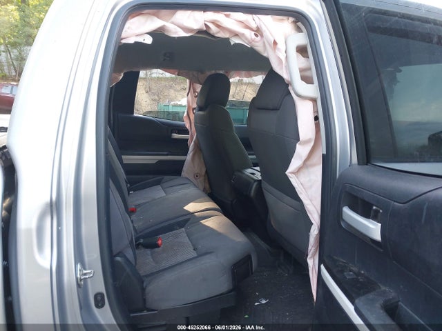 Toyota Tundra Sr5 5.7l V8